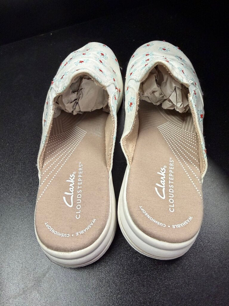 9 Clarks Cloudsteppers Breeze Shore Slip-on Mules Floral Canvas