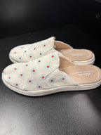 9 Clarks Cloudsteppers Breeze Shore Slip-on Mules Floral Canvas