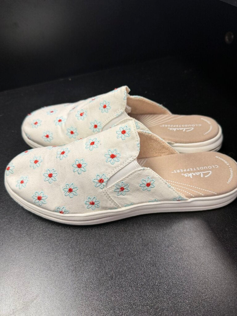 9 Clarks Cloudsteppers Breeze Shore Slip-on Mules Floral Canvas