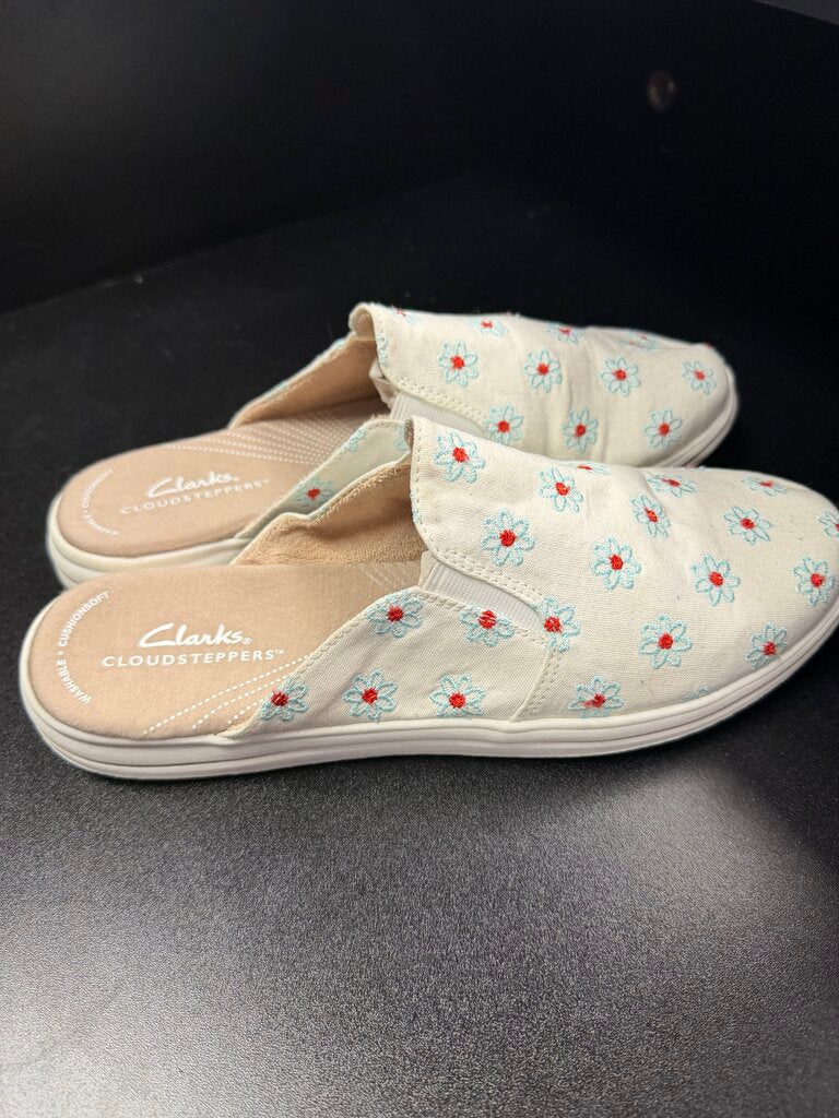 9 Clarks Cloudsteppers Breeze Shore Slip-on Mules Floral Canvas