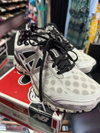 7.5 New Balance Limited Edition runDisney Minnie Mouse Sneakers 860v5