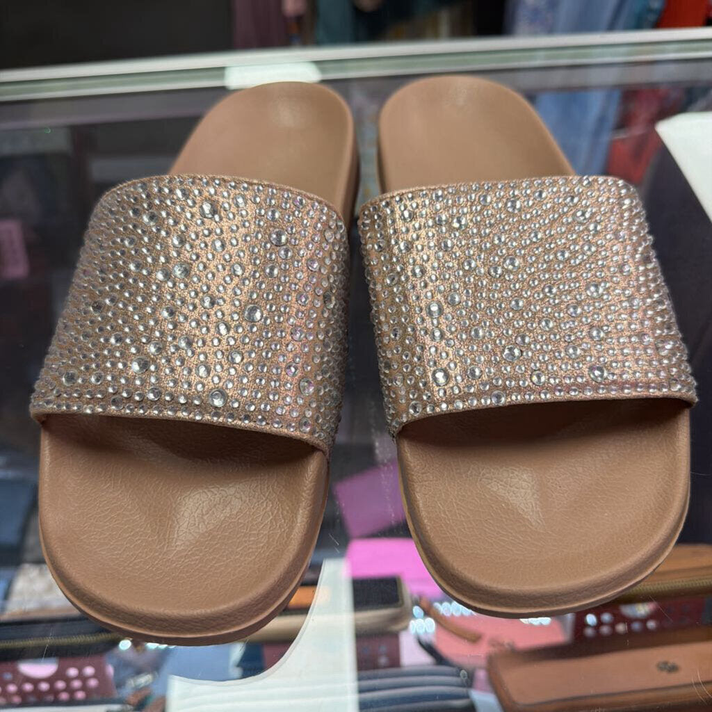 9/10 Unknown Glitter Slide On Sandal