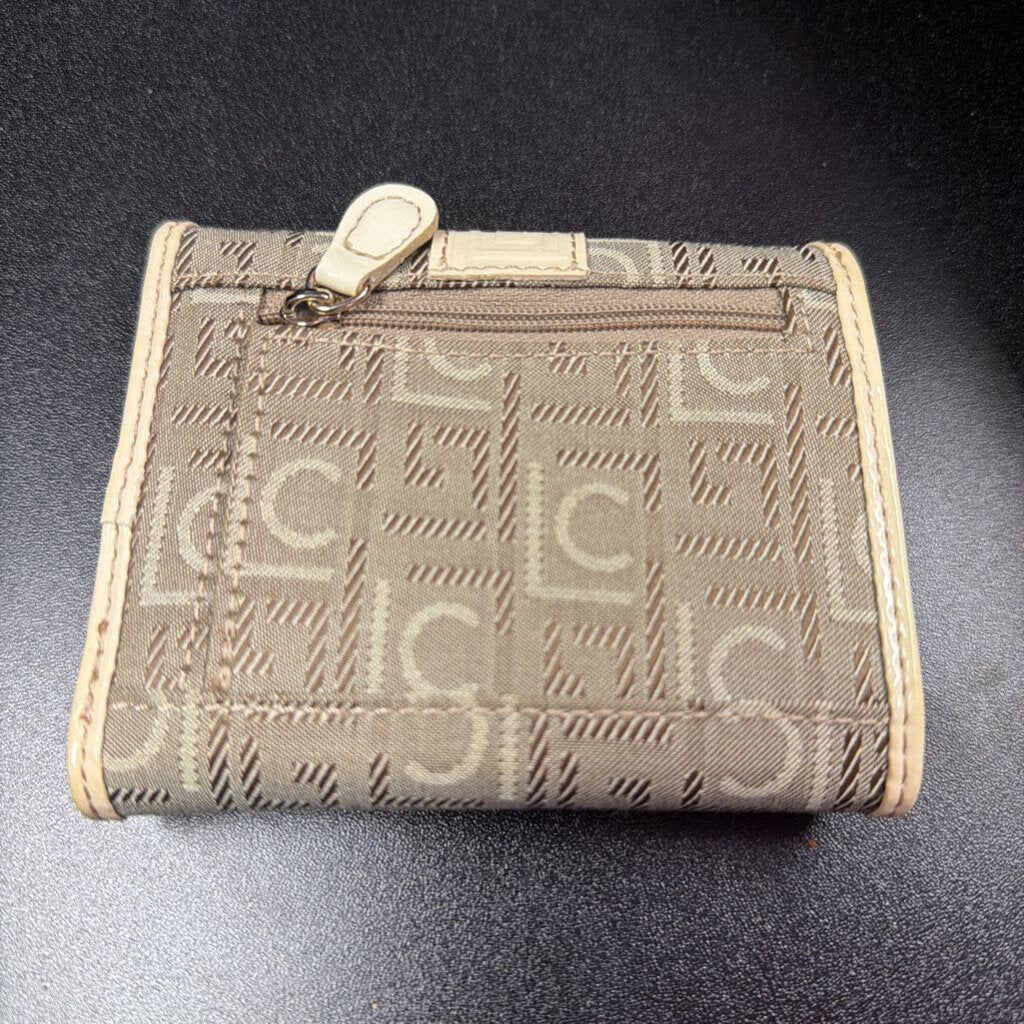 Liz Claiborne Folding Monogram wallet