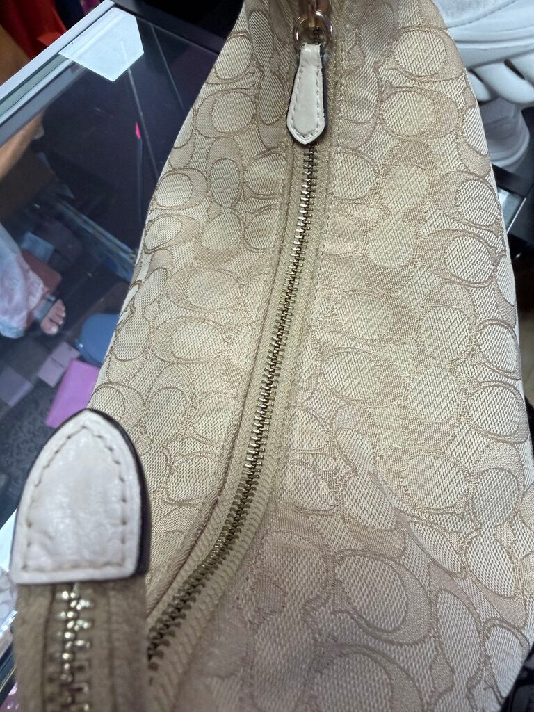 Coach Zip Shoulder Bag Signature Jacquard