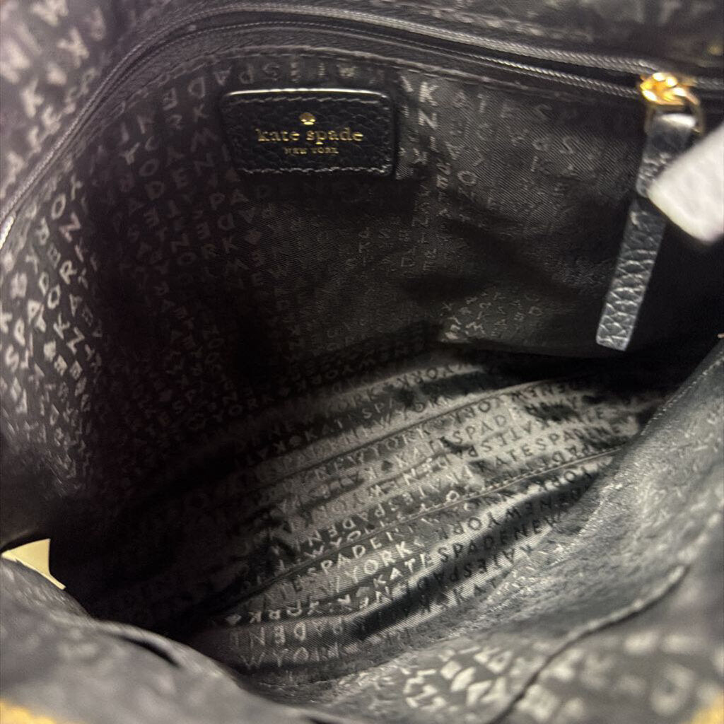 Kate Spade Chester Street Dessi Crossbody Pebbled Leather Zip Front pocket