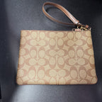 Coach Gallery Pouch Signature Canvas Zipper Accent
