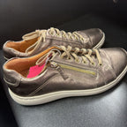 9 Clarks Nalle LAce Up Metallic Leather Finish Side Zip Sneaker