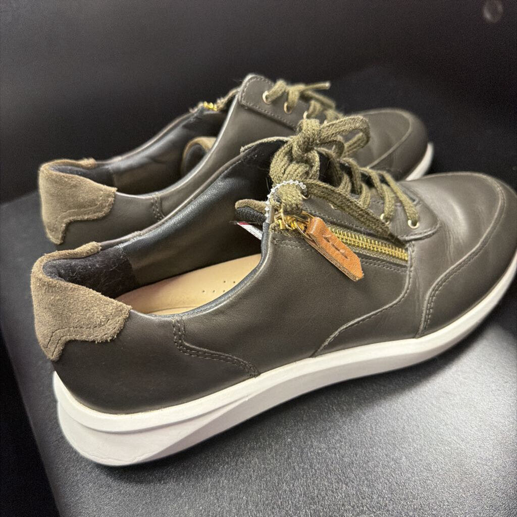 9 Clarks Grand Pro Luxe Mile Lace Up Leather Sneaker