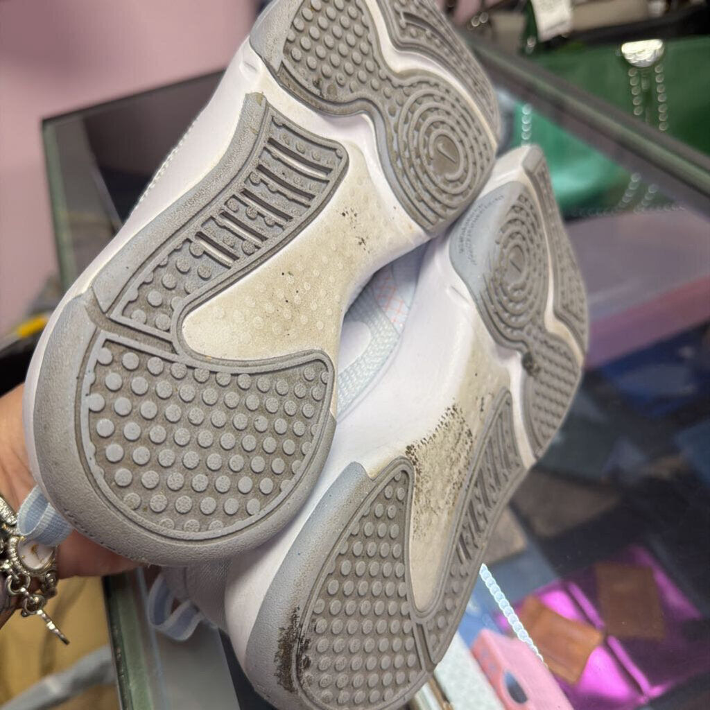 9 Nike City Rep TR Lace Up Sneakers