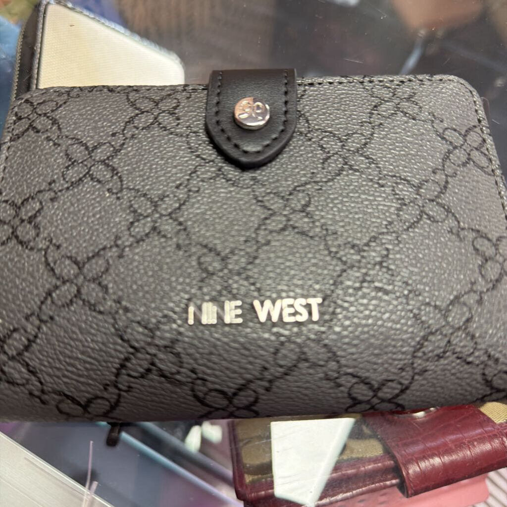 Nine West Bifold Wallet Monogram