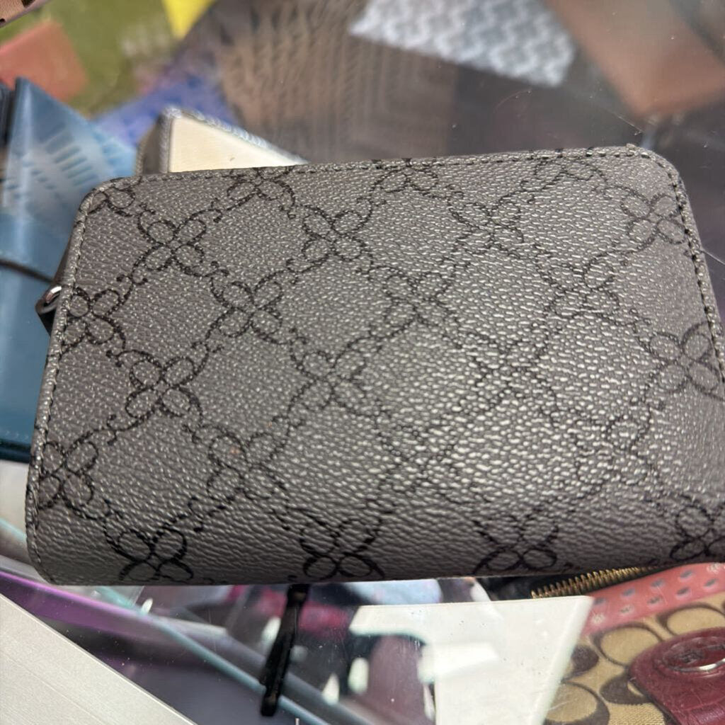 Nine West Bifold Wallet Monogram