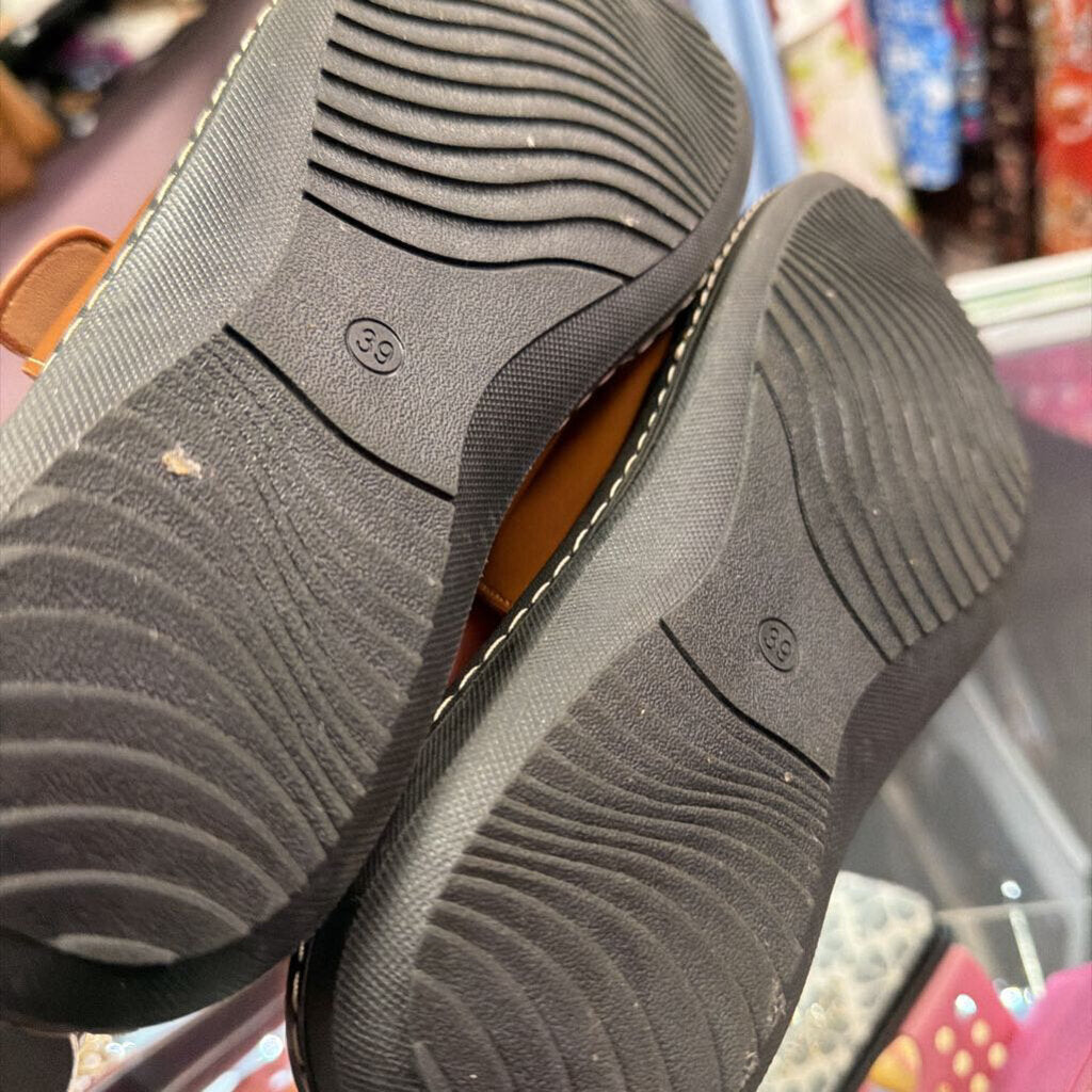 8.5/39 Shibever Dbl Buckle Sandal