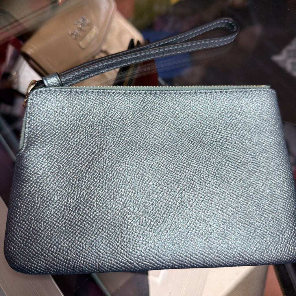 Coach Metallic Small Corner Crossgrain Wristlet