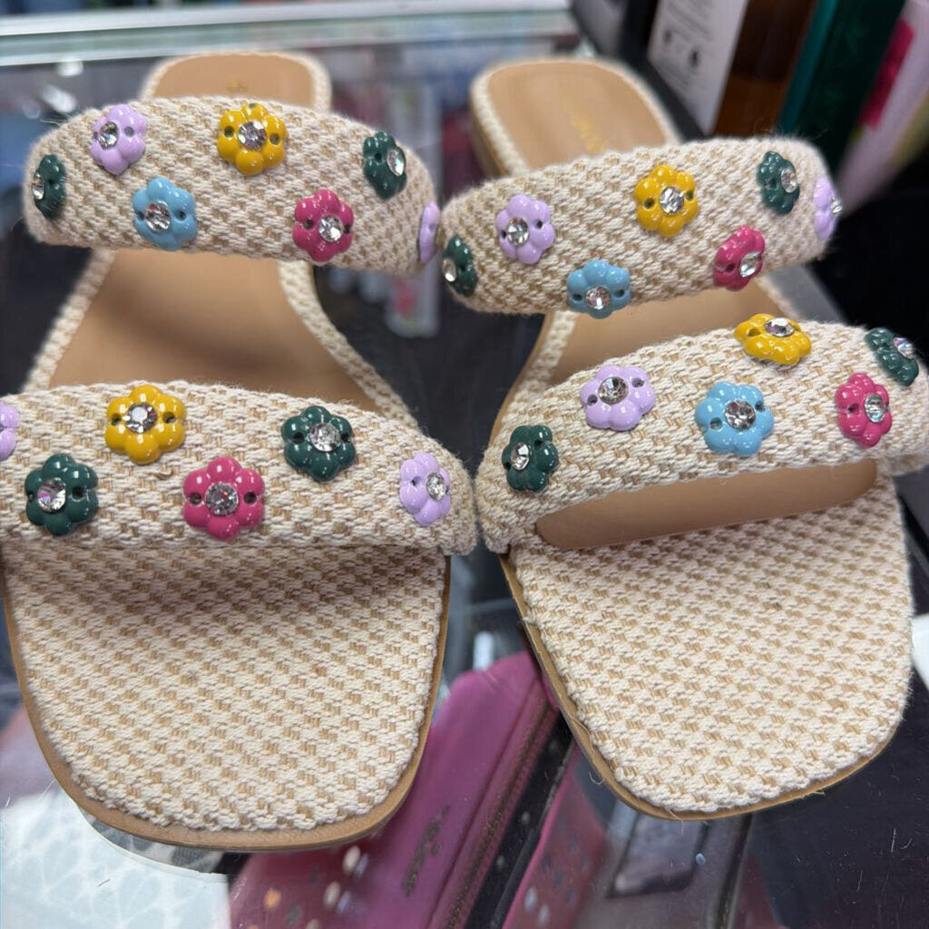 8/38 Bamboo Enamel Floral Rhinestone Dbl Band Raffia-Style Textured Sandal