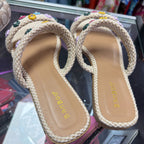 8/38 Bamboo Enamel Floral Rhinestone Dbl Band Raffia-Style Textured Sandal