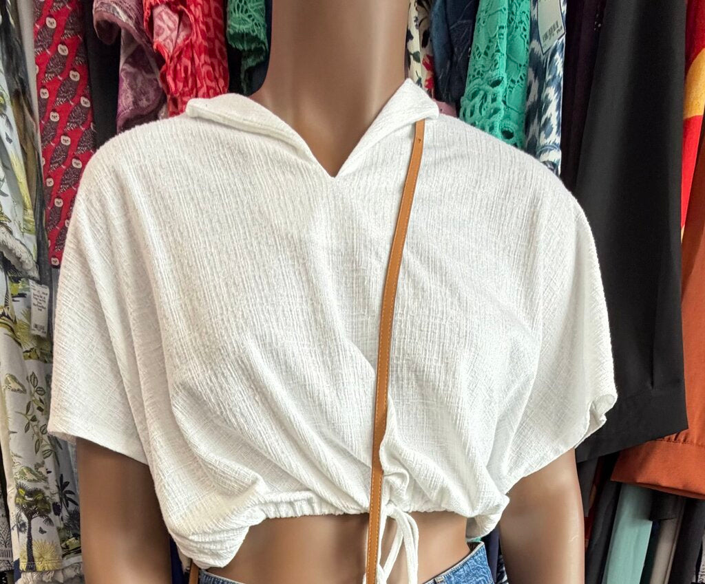 LG Sleeveless Textured Tie Waist V Neck Solid Top