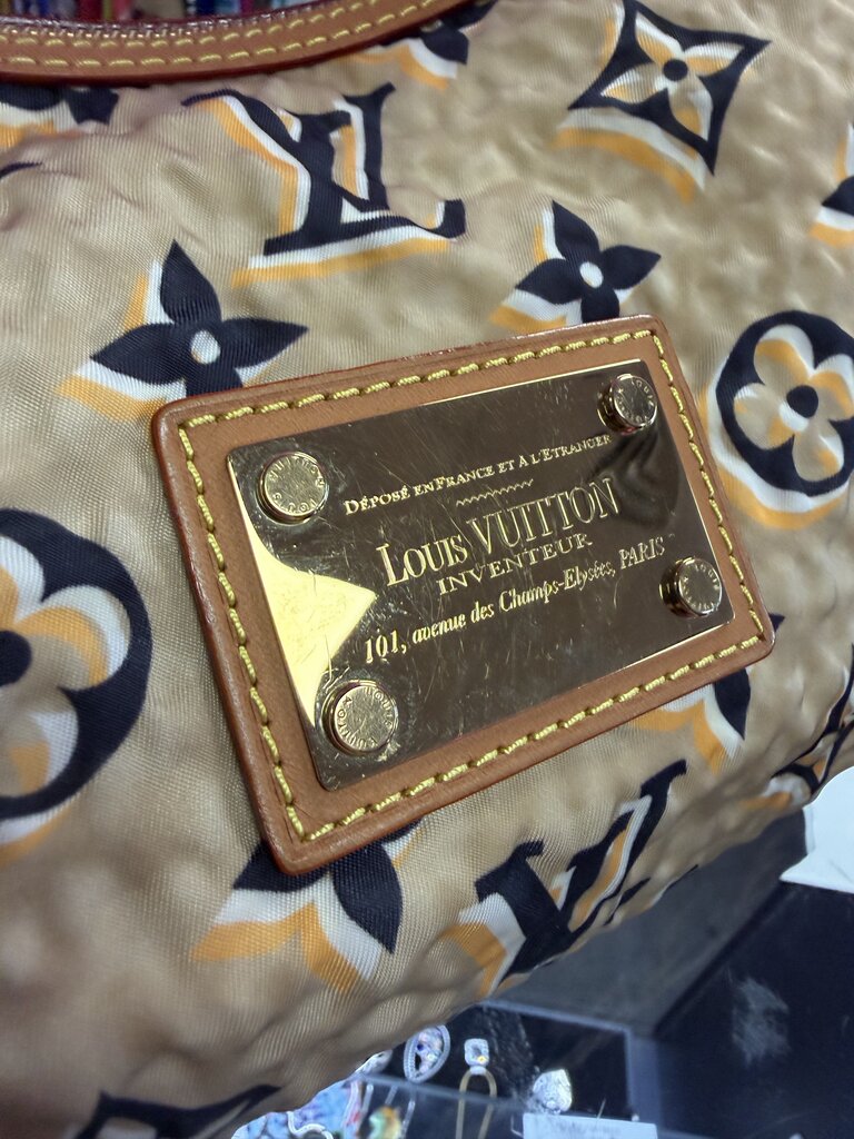 Louis Vuitton Limited Edition Bulles PM From The 2010 Cruise Collection