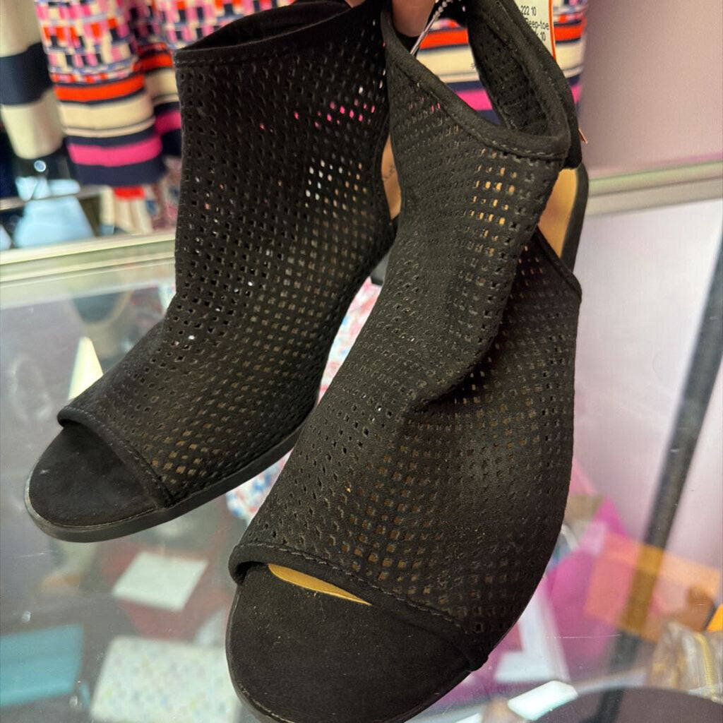 10 Perforated Peep-toe Booties