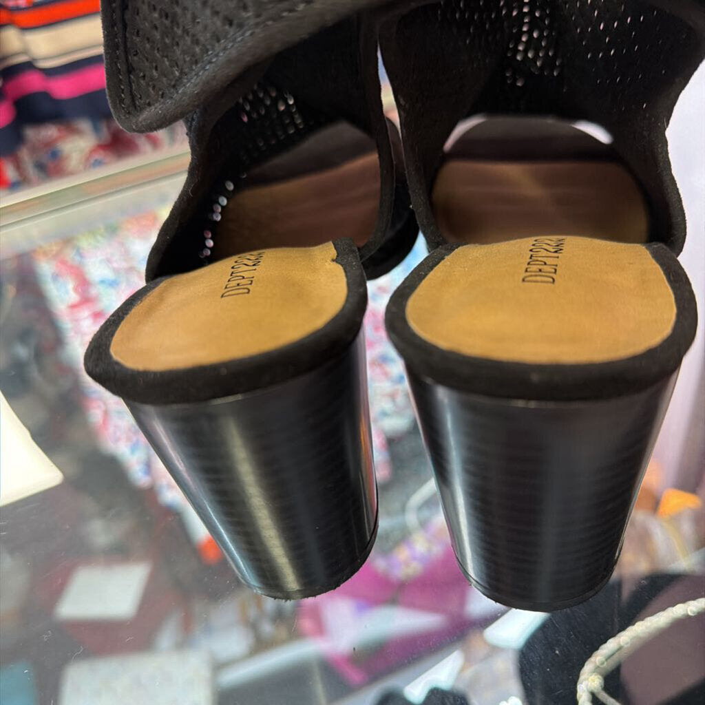 10 Perforated Peep-toe Booties