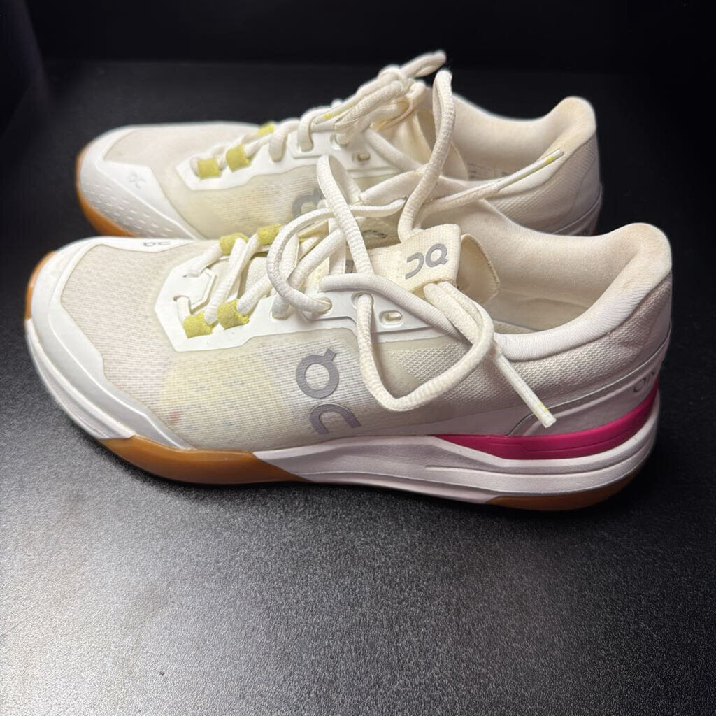 6.5 On Running On The Roger Advantage Sneakers Minimalist White