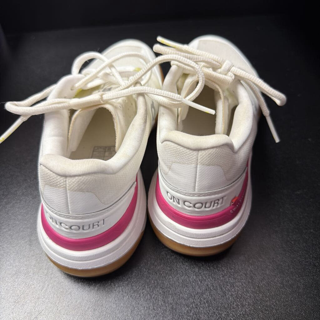 6.5 On Running On The Roger Advantage Sneakers Minimalist White