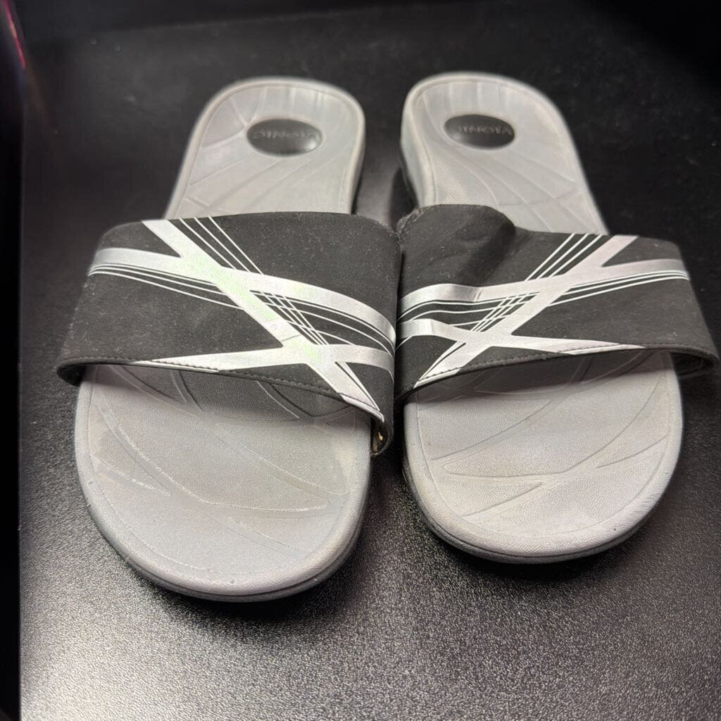 10 Vionic Slide On