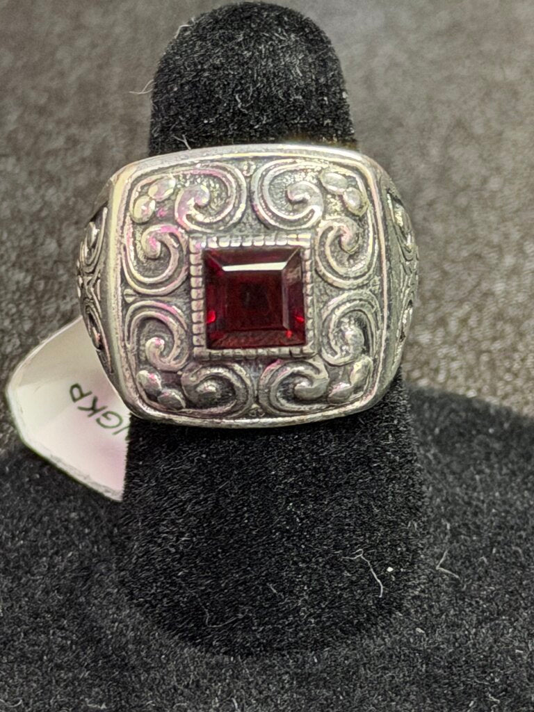 925 Orchid Lab Garnet Scroll Ring