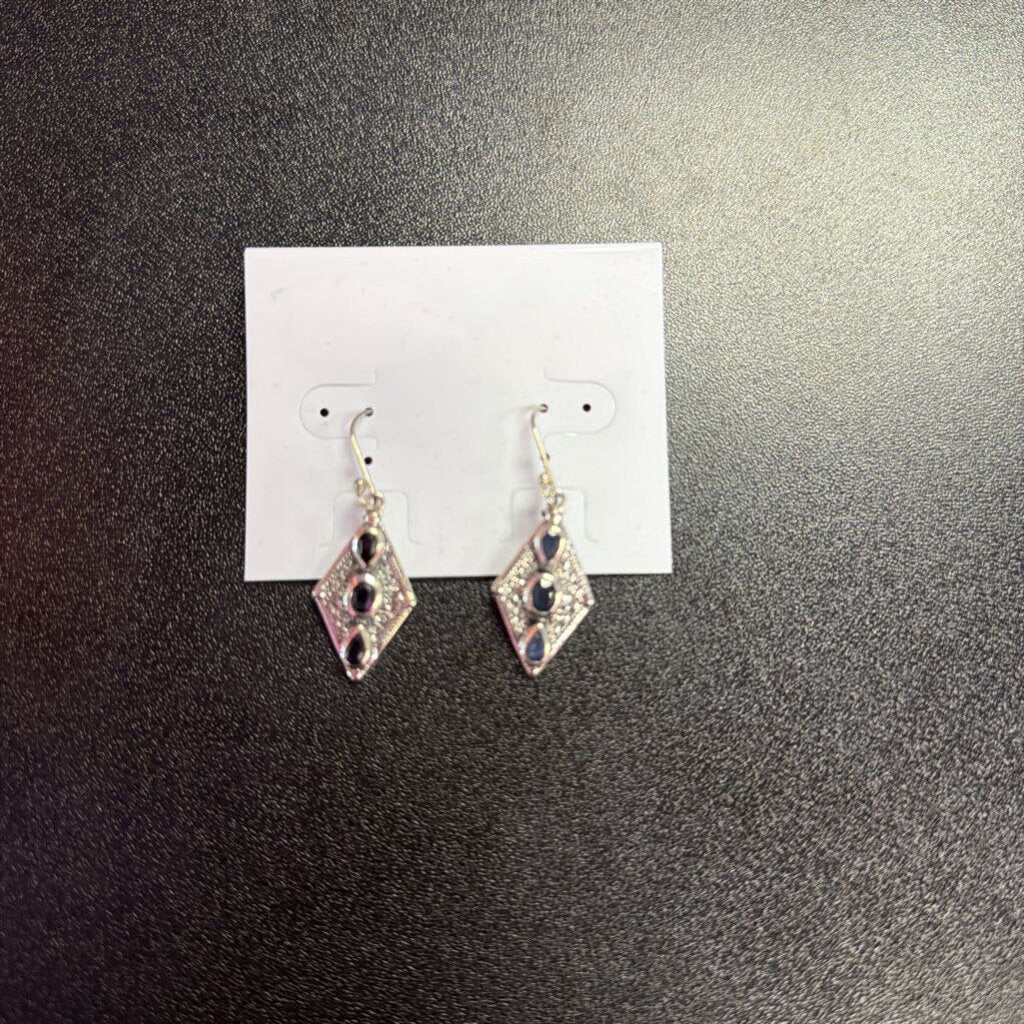 925 Orchid Lab Emerald Fish Hook Triangle Scroll Earring
