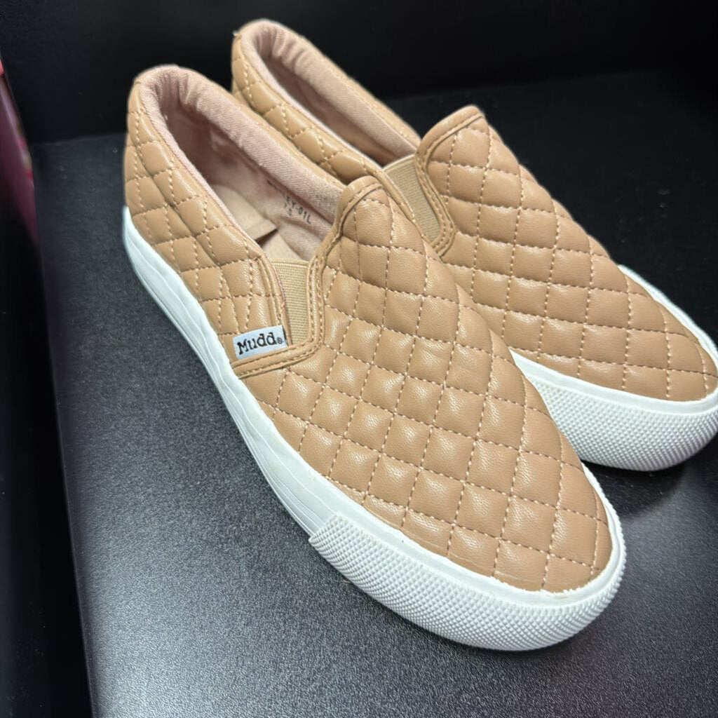 7.5 Mudd Quilted Slide On Sneaker