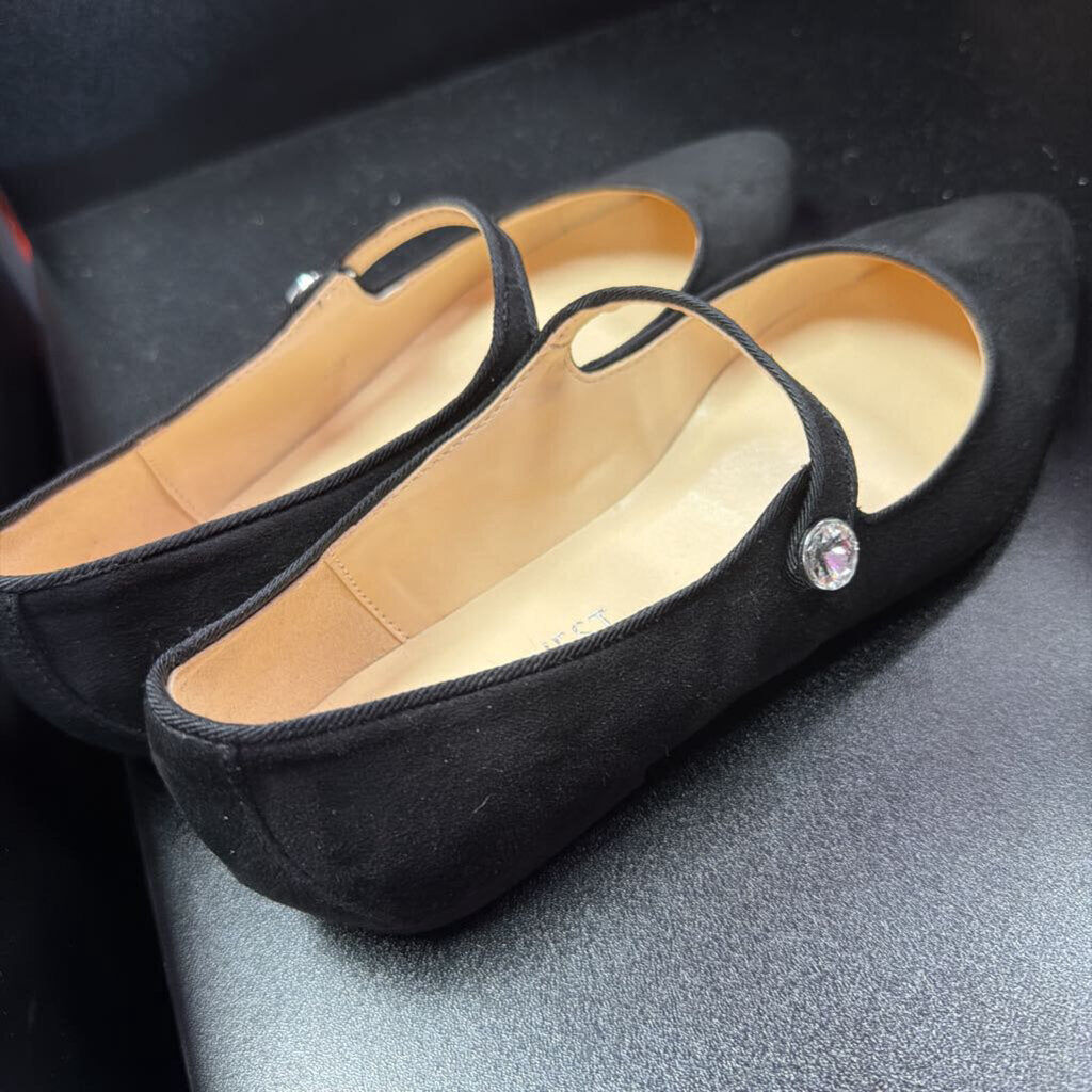6M Nine West Pointed Velvet MJ Flat