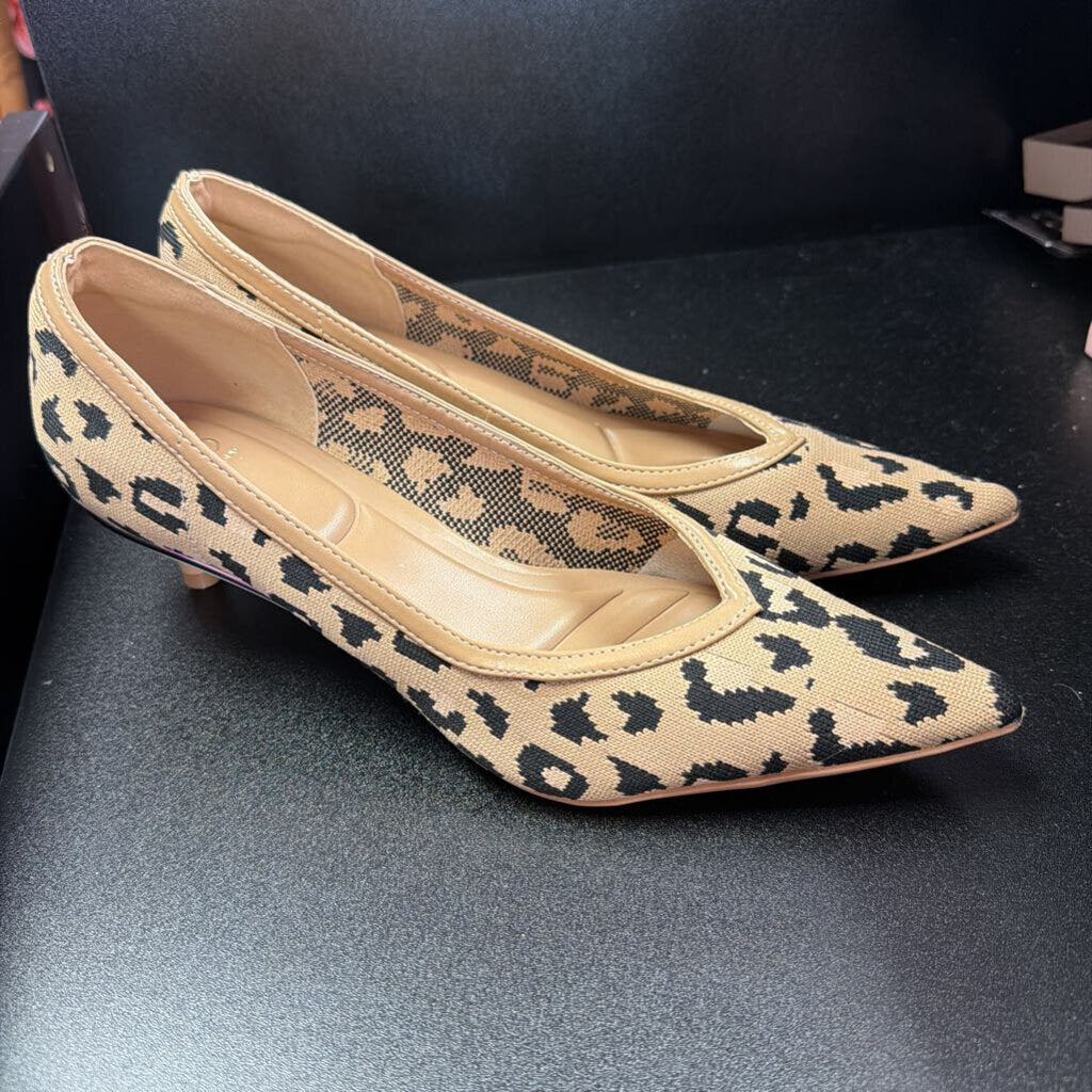 7.5 Cozy Island Pointed Animal Print Heel