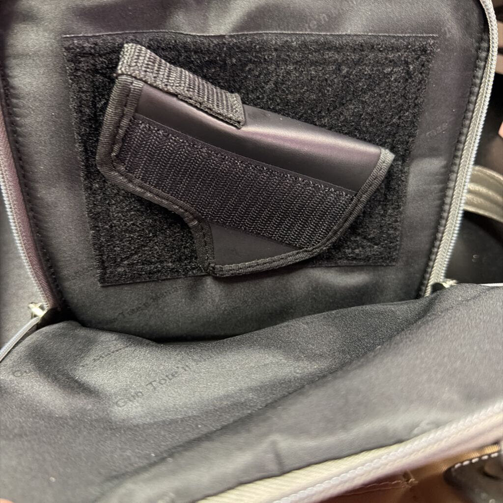 GTM NWT Conceal Carry Multi Crossbody Organizer
