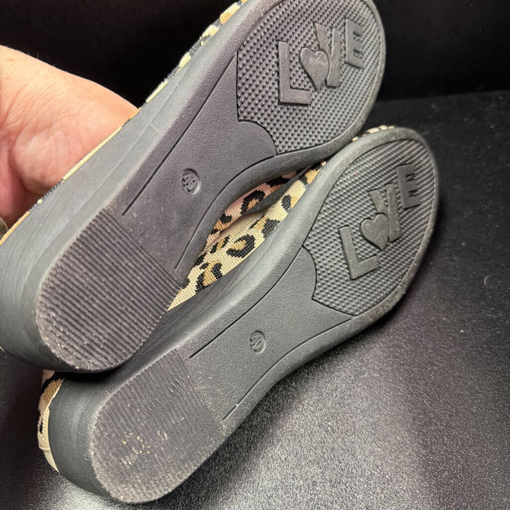 9/40 Unknown Animal Print Knit Loafer
