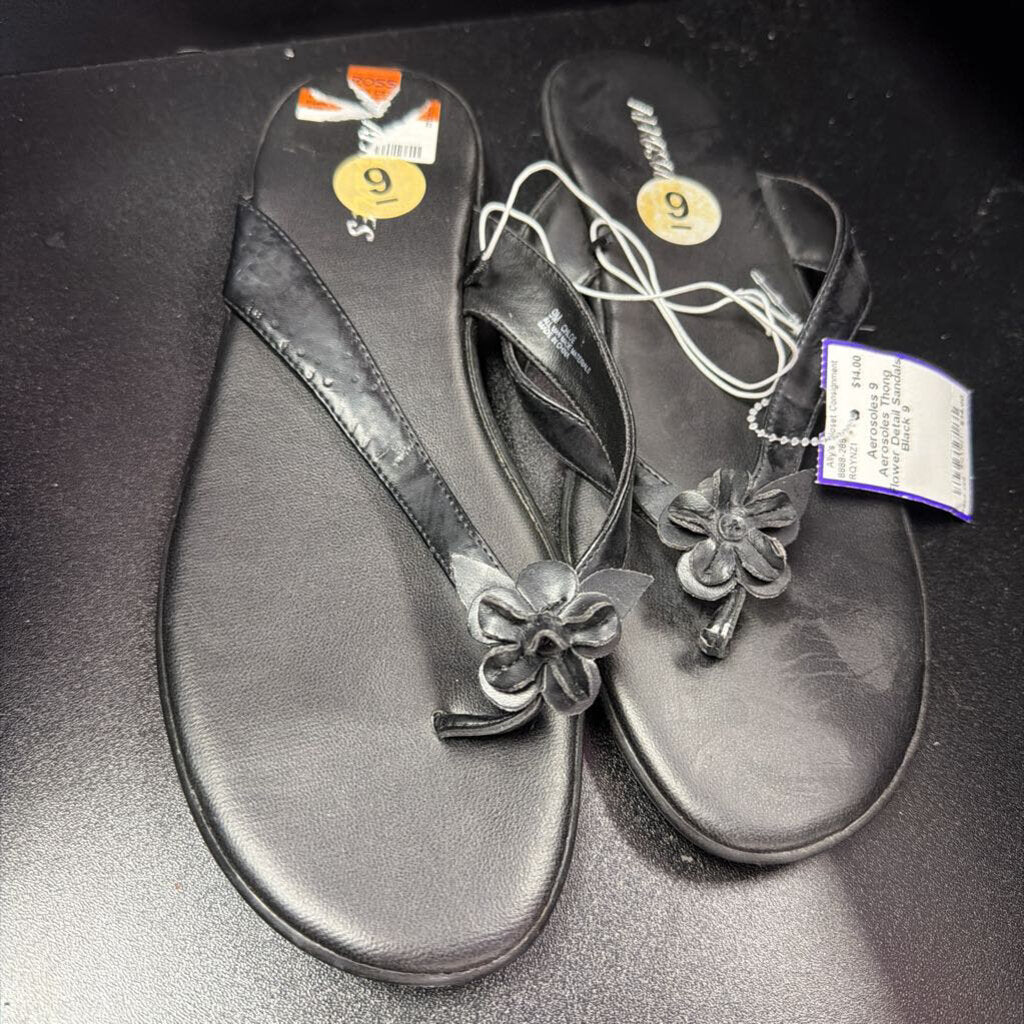 9 Aerosoles Thong Flower Detail Sandals