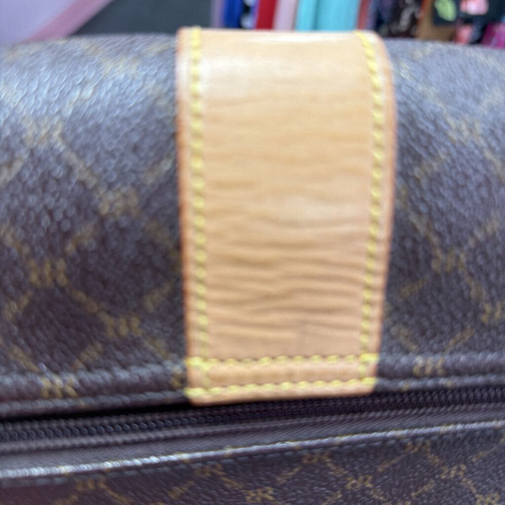 Rioni Moda Italia Messenger Monogram Canvas Top Buckle
