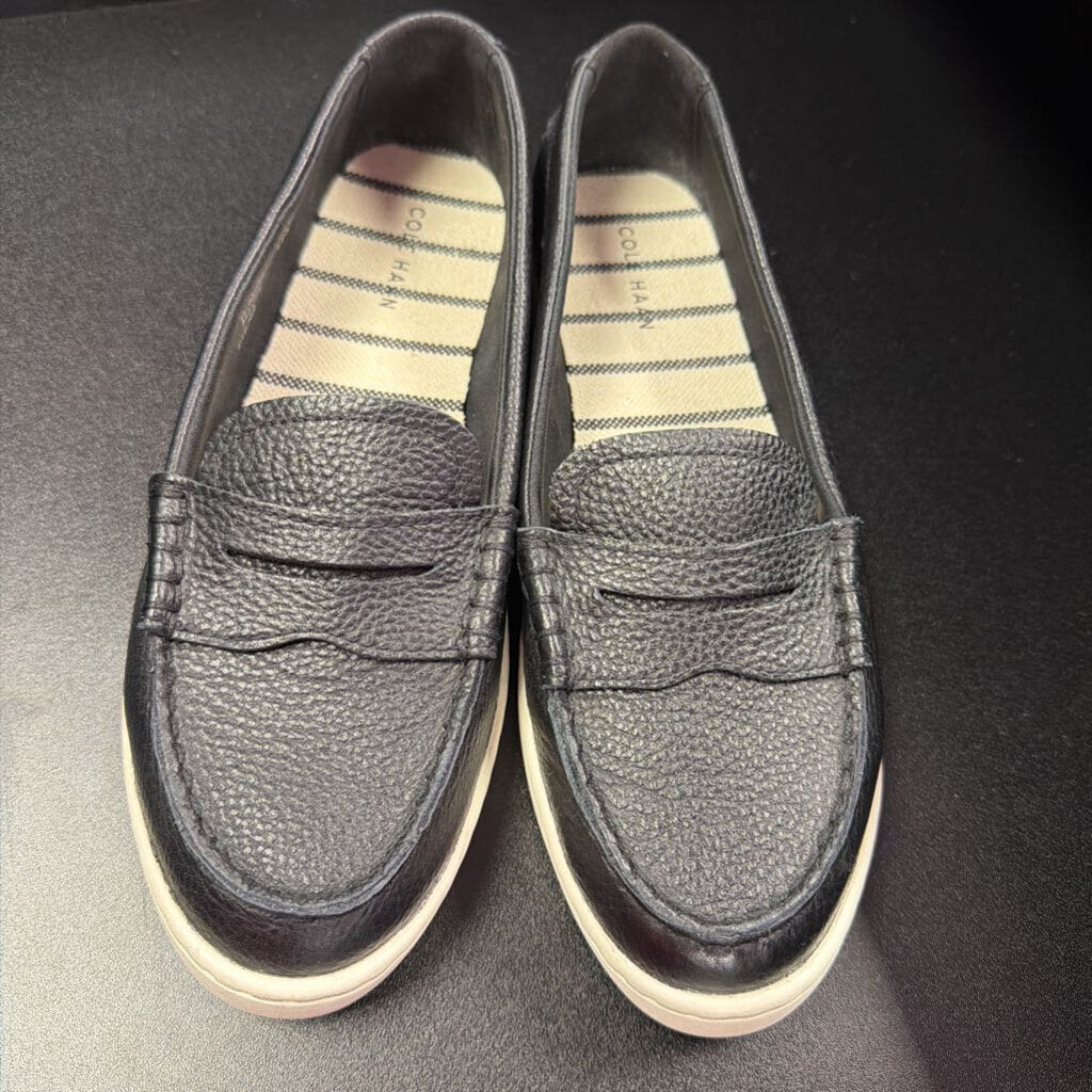 9B Cole Haan Leather Loafer
