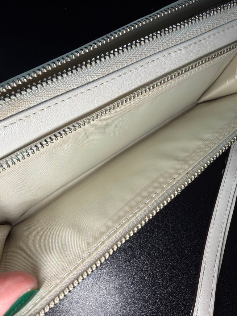 Coach Smooth Leather Zip Wristlet Wallet 2000s