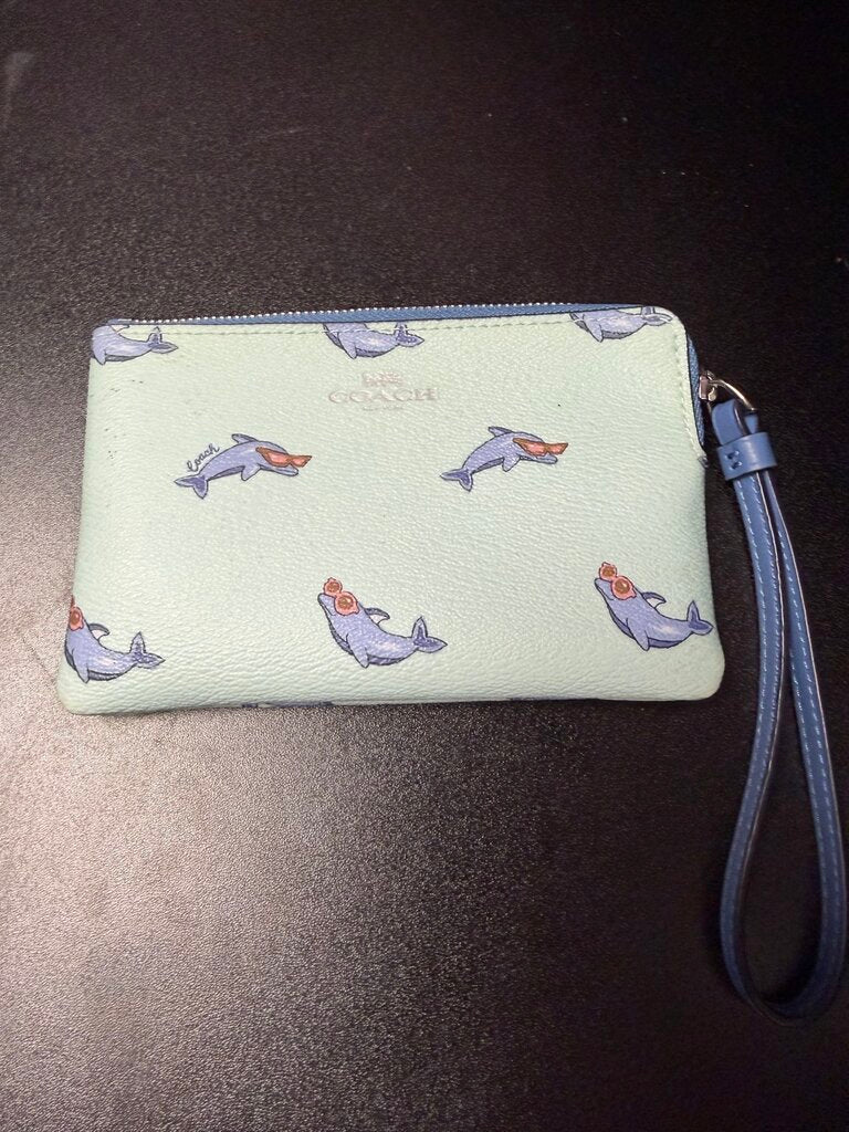 Coach Corner Zip Wristlet CJ568