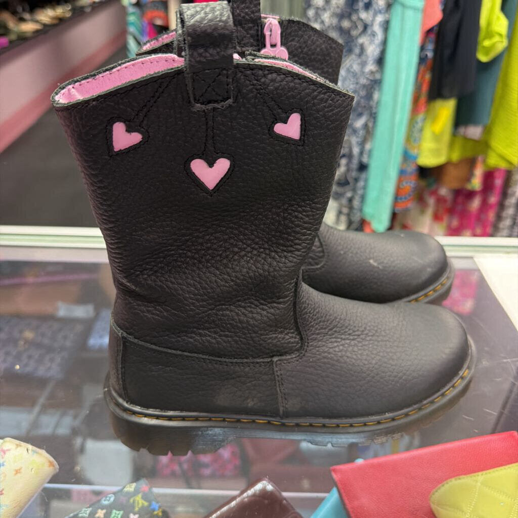 5 Dr Martens Junior Bex Heart Pull-on Boots Milled Nappa Leather Heart-Cutout