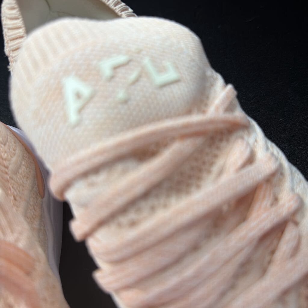 8.5 APL Techloom Wave Sneaker
