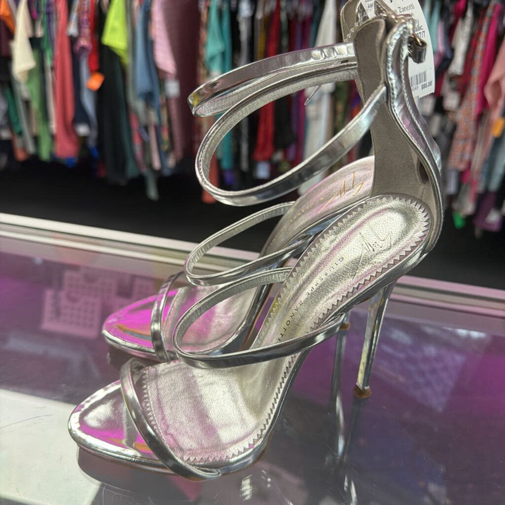 37/7 Giuseppe Zanotti Harmony Sandals In Metallic Leather