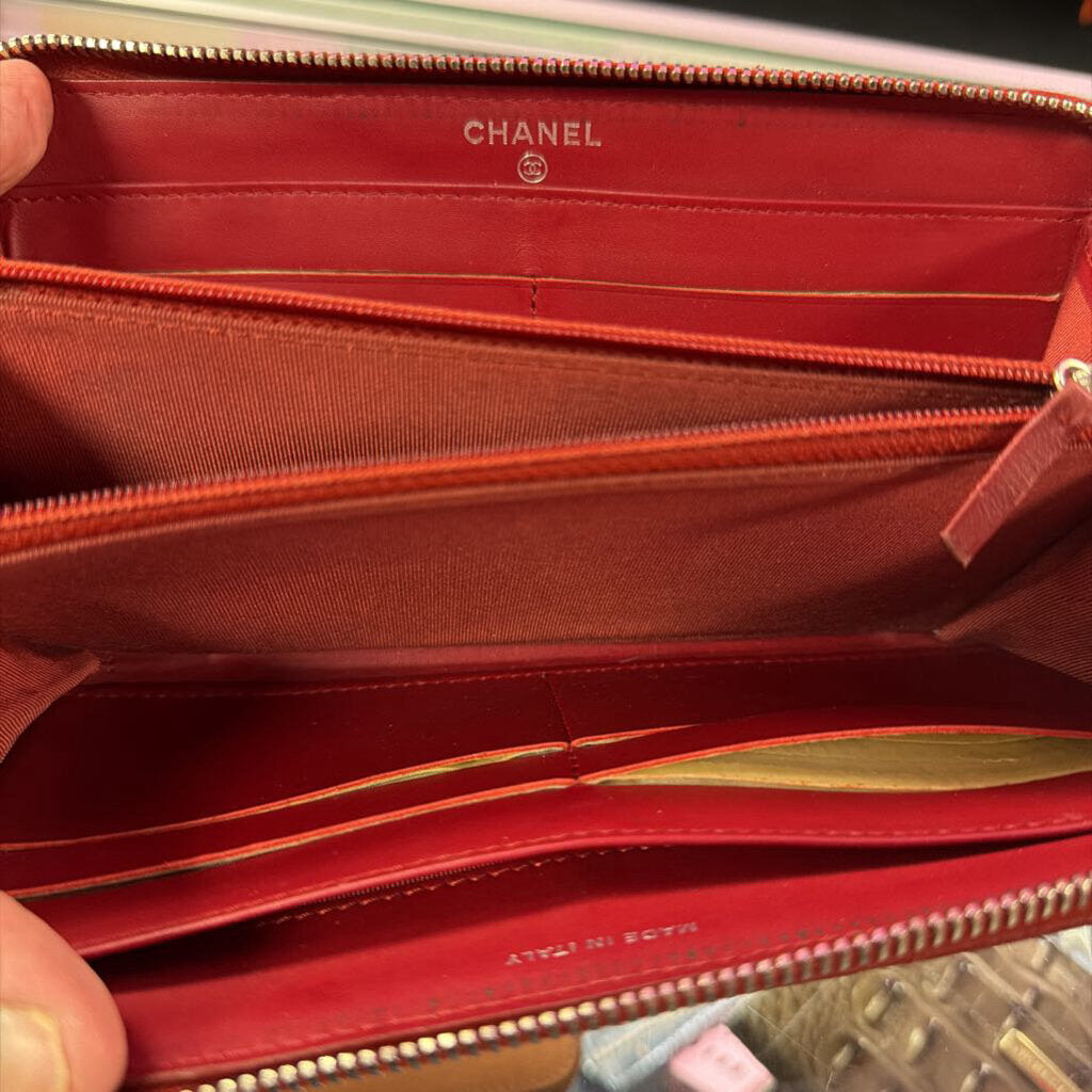 Chanel Matelasse Round Zipper Long Wallet Red Caviar Leather