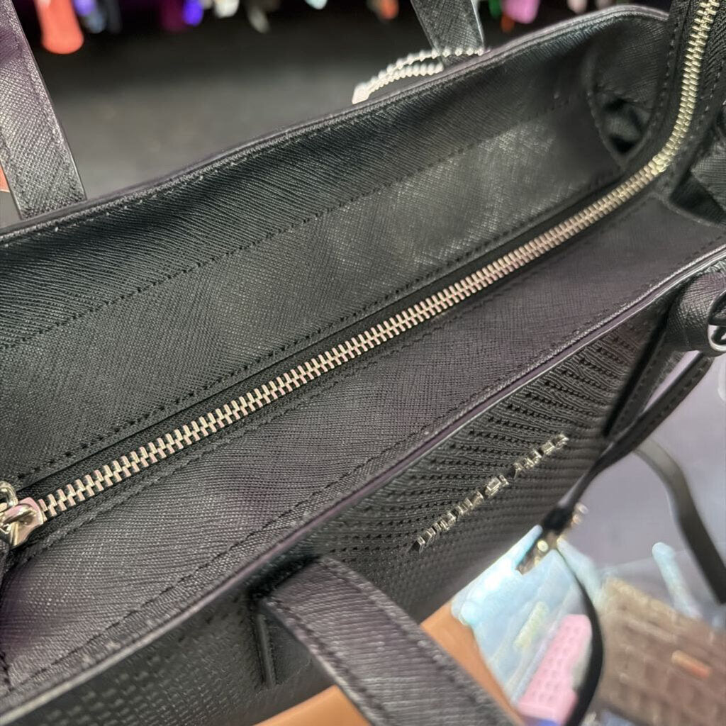 Michael Kors Peforated Jet Set Tote