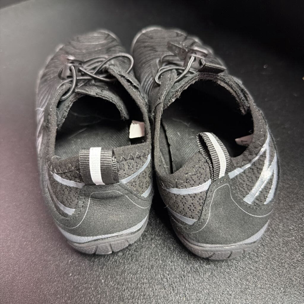7 Hike Footwear Lorax Pro Barefoot Shoe