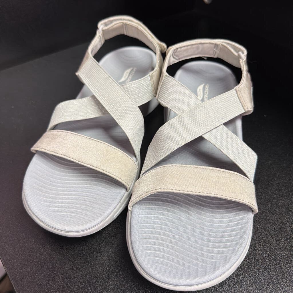 10 Sketchers Slip-in Go Walk Flex Arch Support Sandal