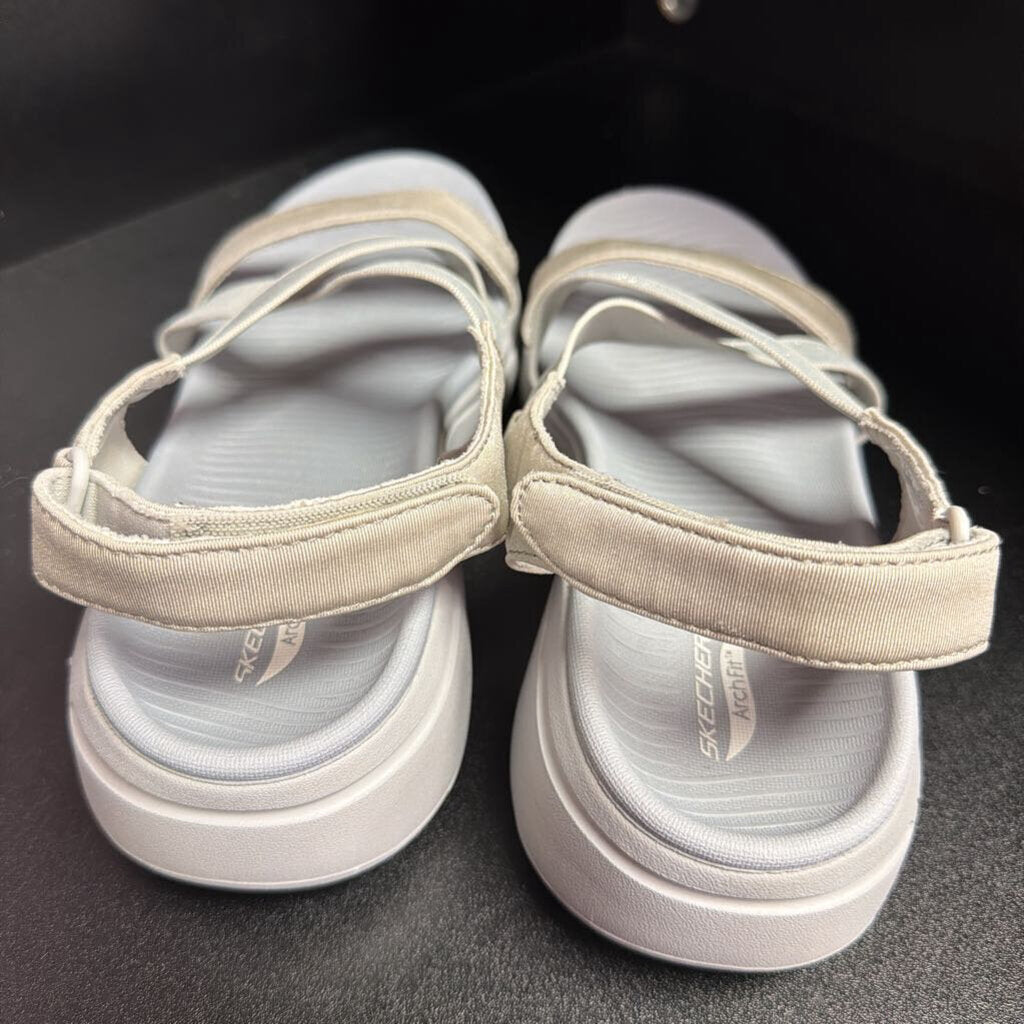10 Sketchers Slip-in Go Walk Flex Arch Support Sandal