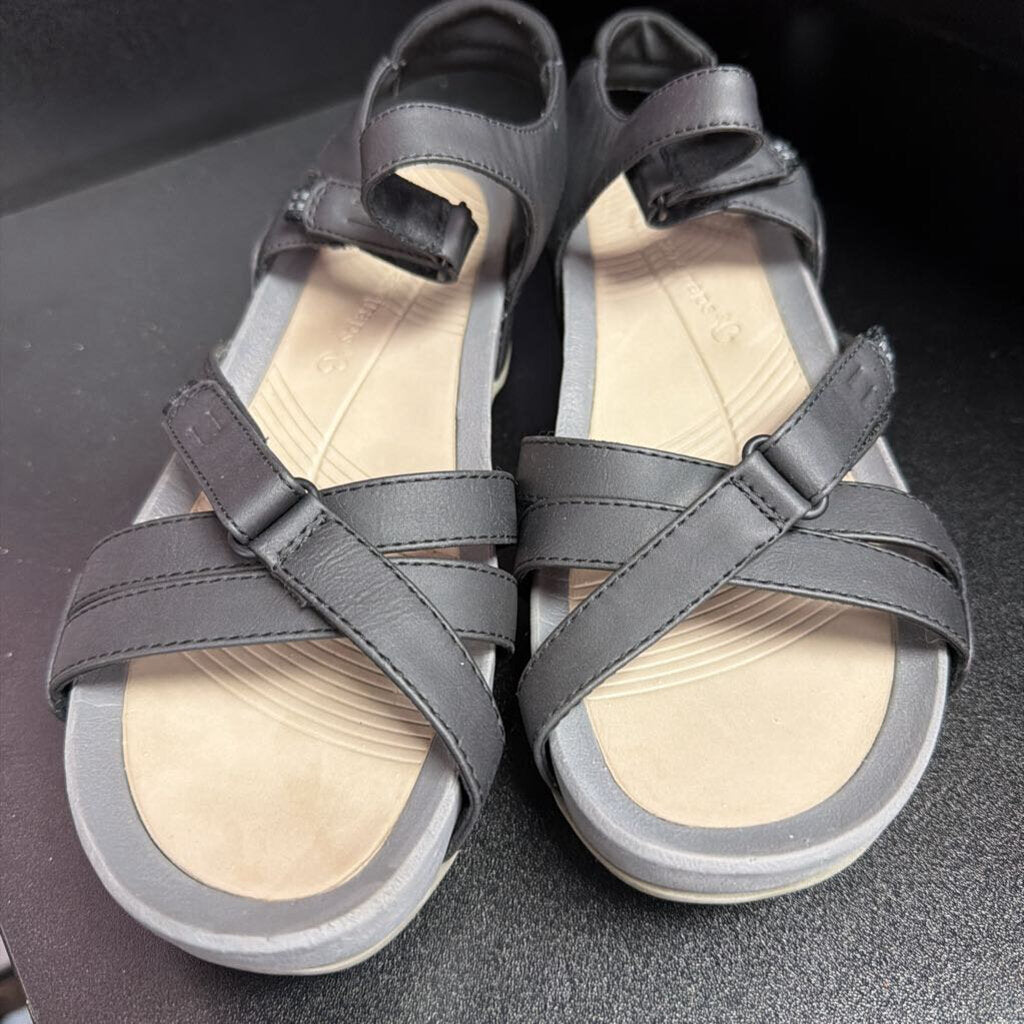 10 Baretraps Danny Sandals Sporty Straps Lightweight Slip-Resistant Tread