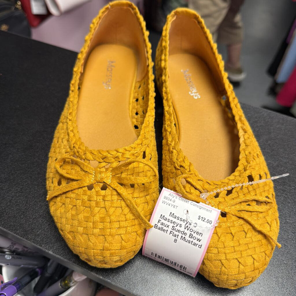 8 Masseys Woven Faux Suede Bow Ballet Flat