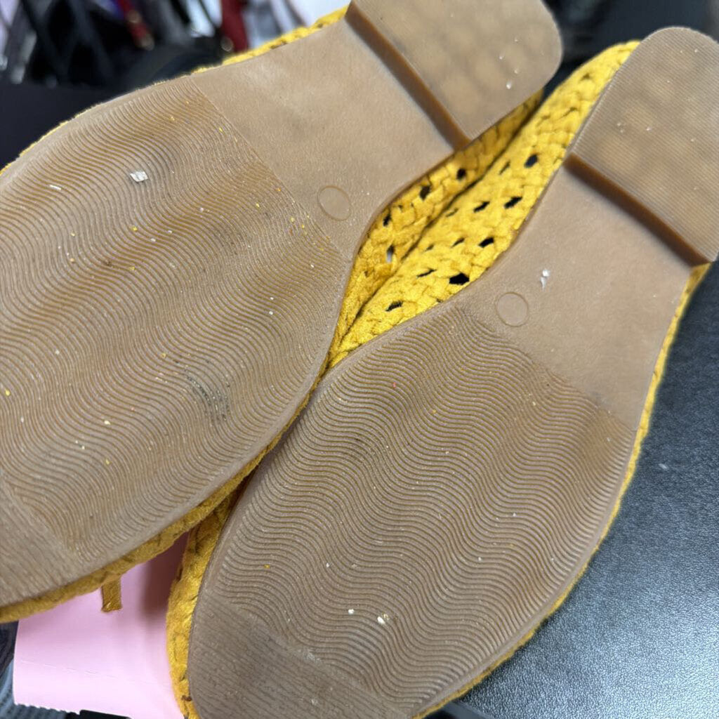 8 Masseys Woven Faux Suede Bow Ballet Flat