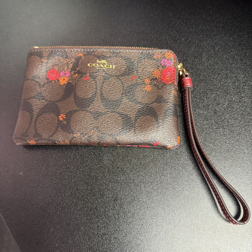 Coach Corner Zip Wristlet Medley Bouquet